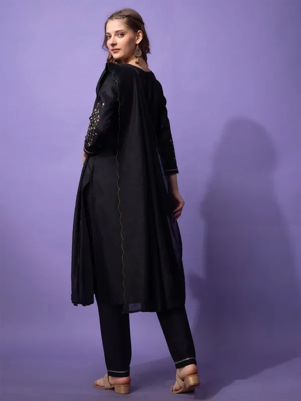 Black_Kurta_Pant_Dupatta_Set_For_Women