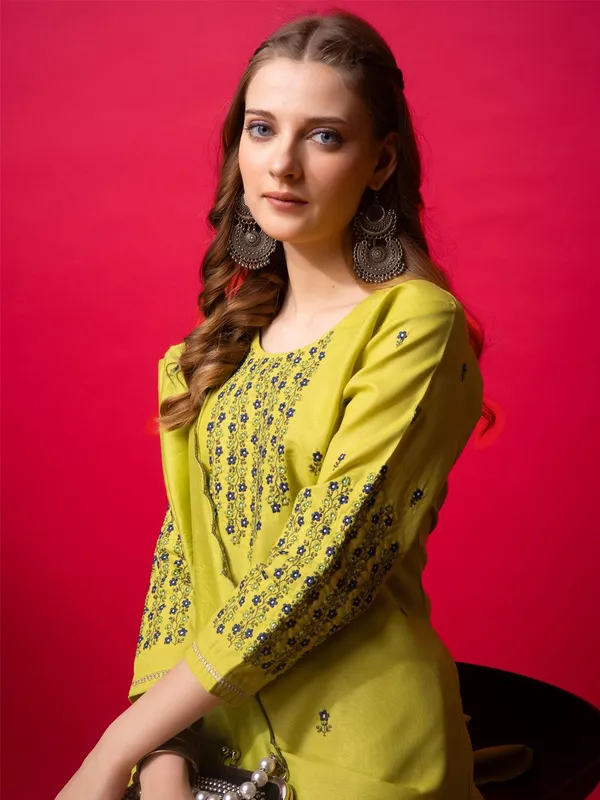 Green_&_Parrot_Kurta_Pant_Dupatta_Set_For_Women