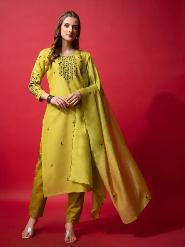 Green_&_Parrot_Kurta_Pant_Dupatta_Set_For_Women