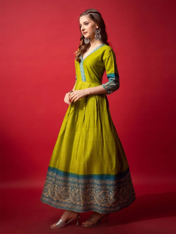 Green_&_Parrot_Green_Printed_Anarkali_Kurta_For_Women
