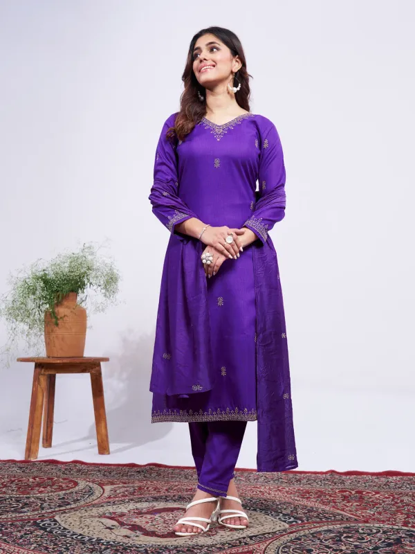Purple_&_Jamun_Kurti_Pant_Dupatta_Set_For_Women