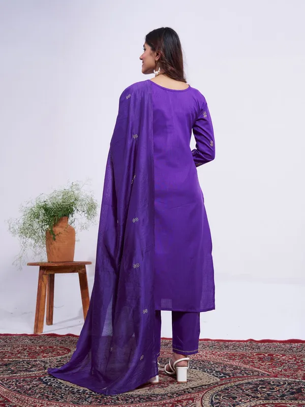 Purple_&_Jamun_Kurti_Pant_Dupatta_Set_For_Women