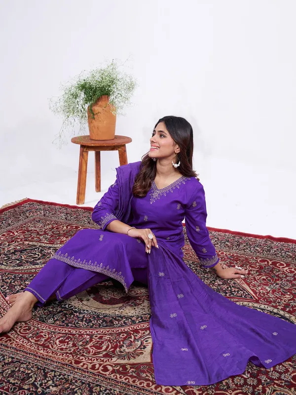 Purple_&_Jamun_Kurti_Pant_Dupatta_Set_For_Women
