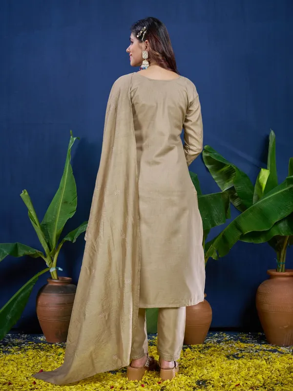 Brown_&_Khaki_Kurti_Pant_Dupatta_Set_For_Women