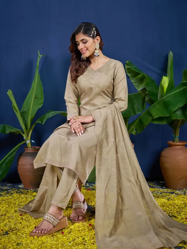 Brown_&_Khaki_Kurti_Pant_Dupatta_Set_For_Women