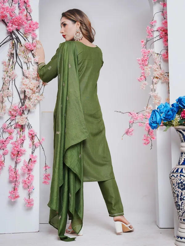 Green_&_Mehendi_Kurti_Pant_Dupatta_Set_For_Women
