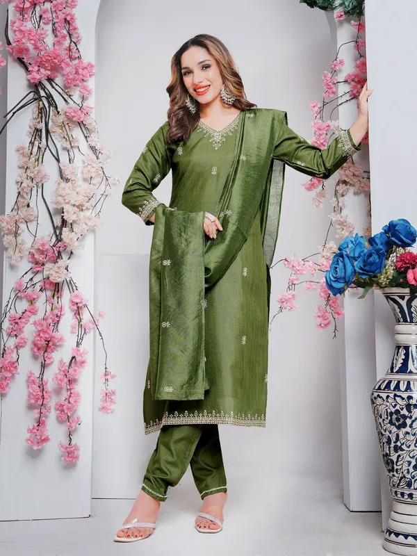 Green_&_Mehendi_Kurti_Pant_Dupatta_Set_For_Women