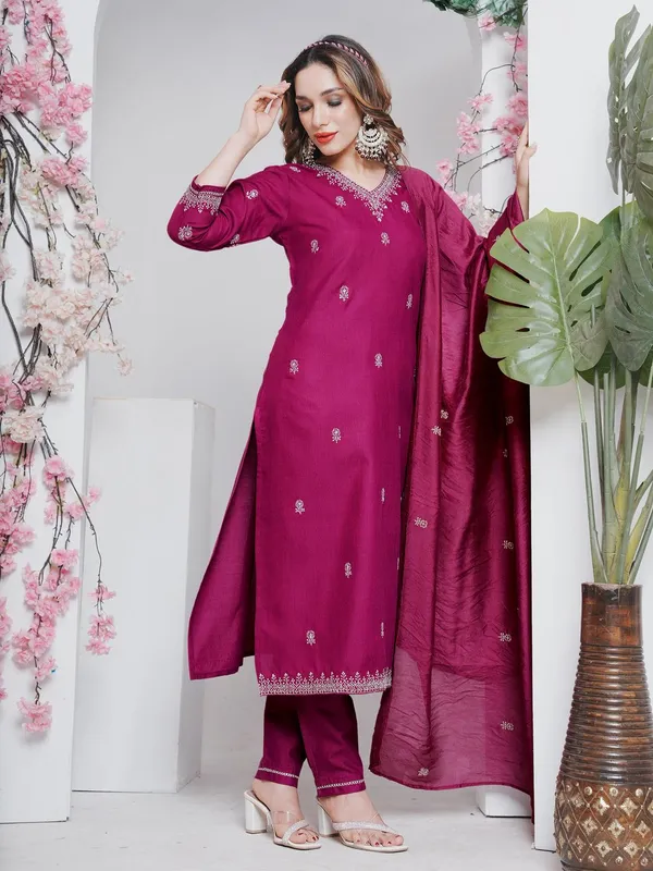 Purple_Kurti_Pant_Dupatta_Set_For_Women
