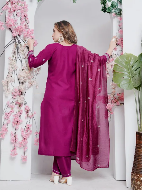 Purple_Kurti_Pant_Dupatta_Set_For_Women