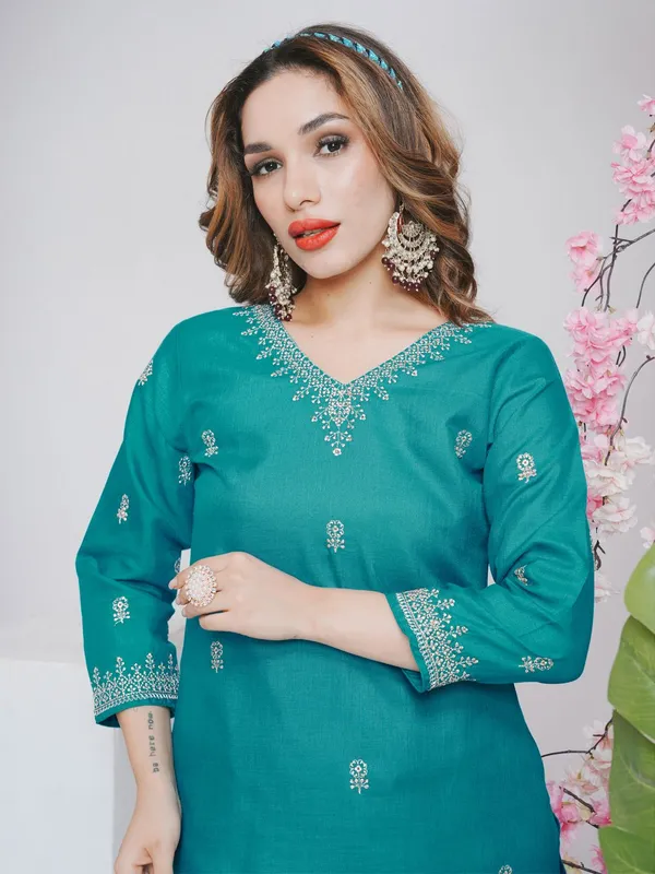 Green_&_Rama_Kurti_Pant_Dupatta_Set_For_Women