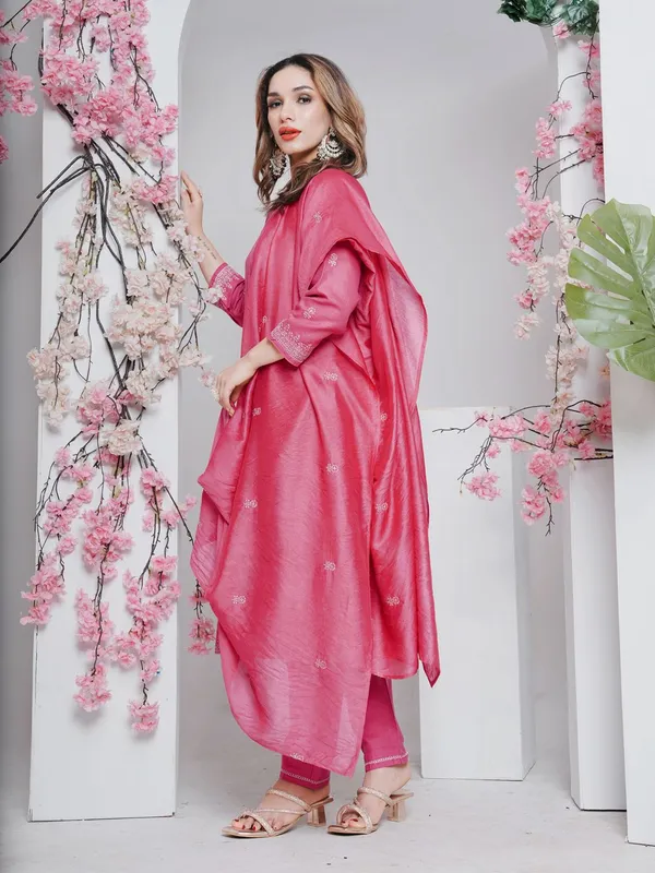 Pink_&_Wine_Kurti_Pant_Dupatta_Set_For_Women