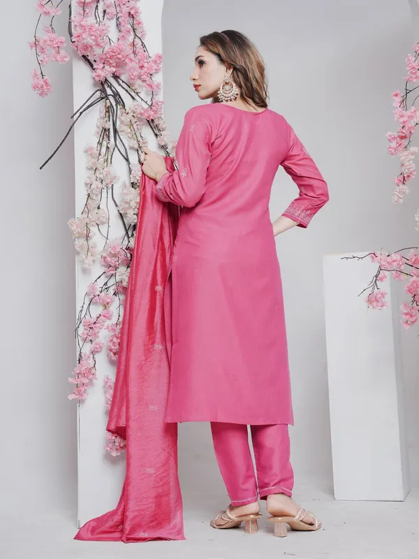 Pink_&_Wine_Kurti_Pant_Dupatta_Set_For_Women