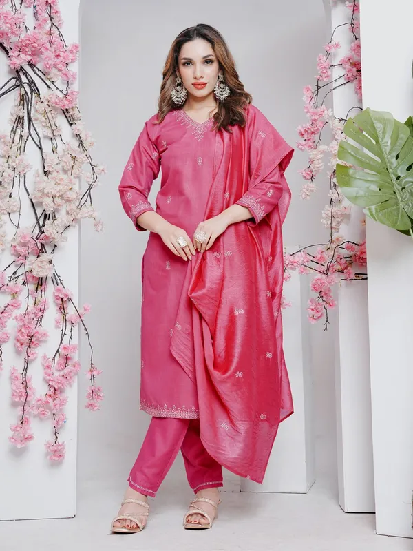 Pink_&_Wine_Kurti_Pant_Dupatta_Set_For_Women
