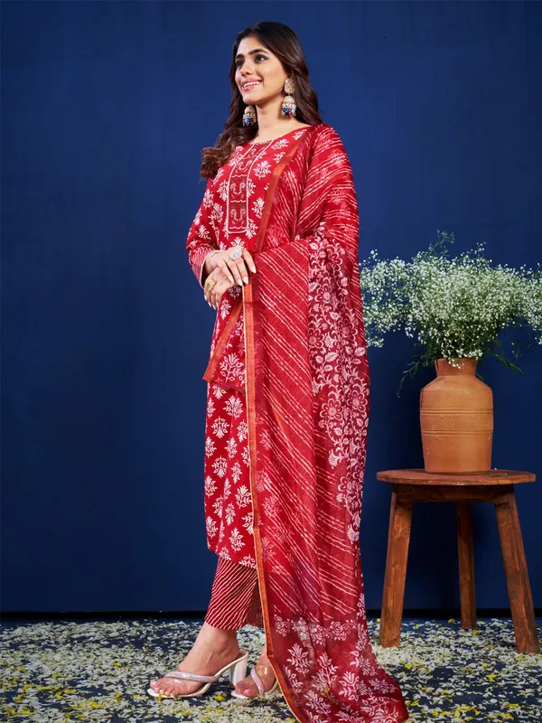 Maroon_Kurta_Pant_Dupatta_Set_For_Women