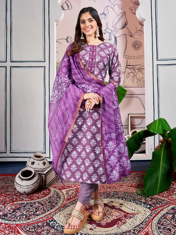 Purple_Kurta_Pant_Dupatta_Set_For_Women