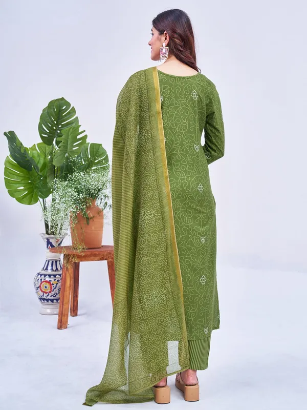 Green_&_Mehendi_Kurta_Pant_Dupatta_Set_For_Women