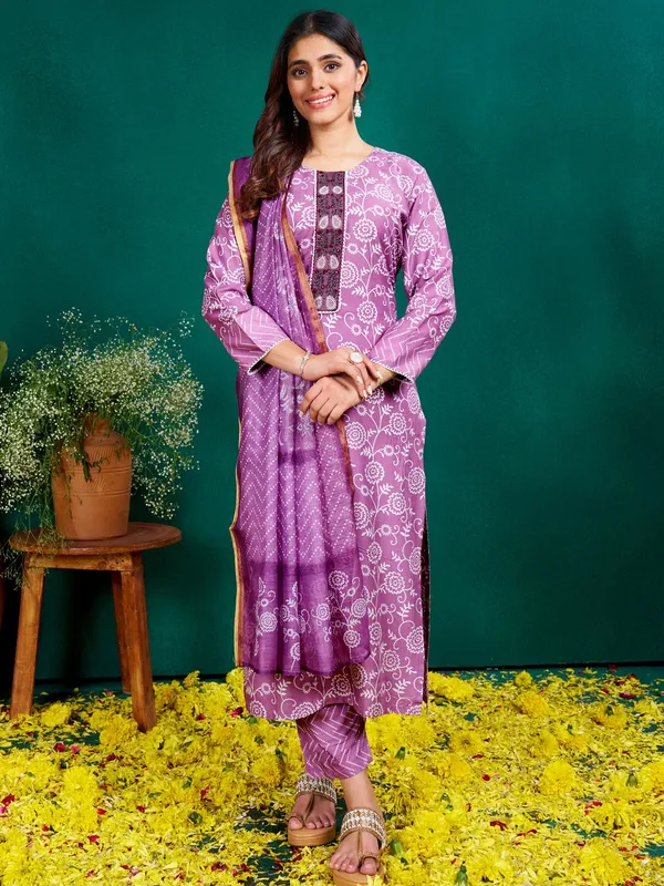 Purple_Kurta_Pant_Dupatta_Set_For_Women
