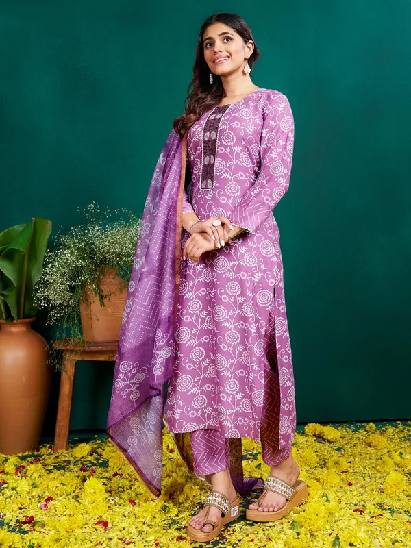 Purple_Kurta_Pant_Dupatta_Set_For_Women