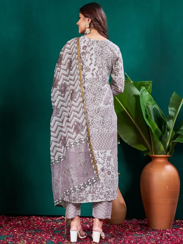 Grey_Kurta_Pant_Dupatta_Set_For_Women