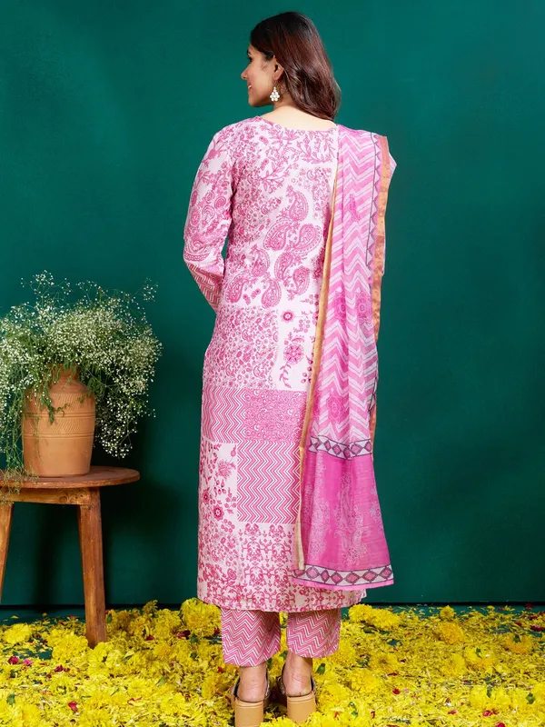 Pink_Kurta_Pant_Dupatta_Set_For_Women