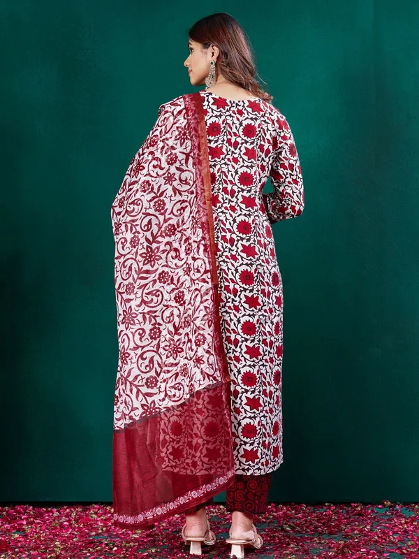 Red_Kurta_Pant_Dupatta_Set_For_Women