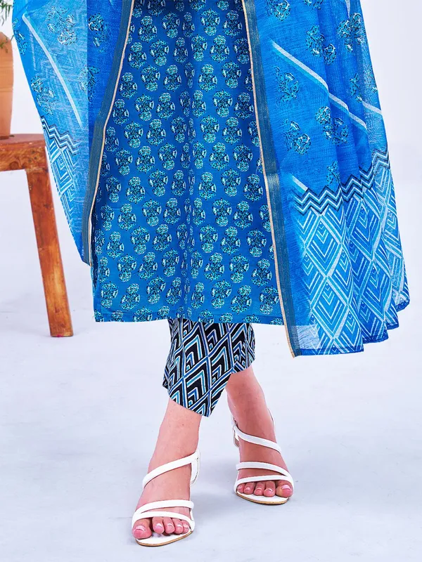 Blue_Kurta_Pant_Dupatta_Set_For_Women