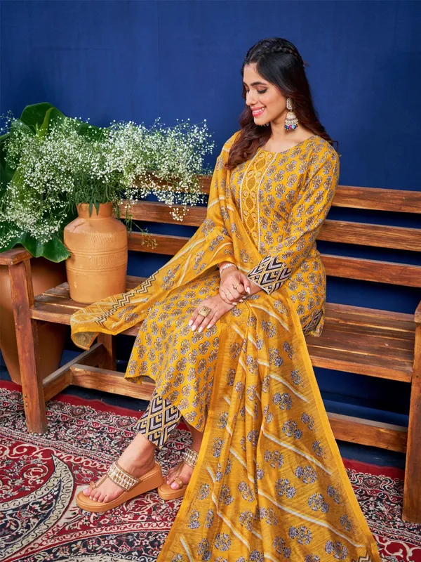 Yellow_Kurta_Pant_Dupatta_Set_For_Women
