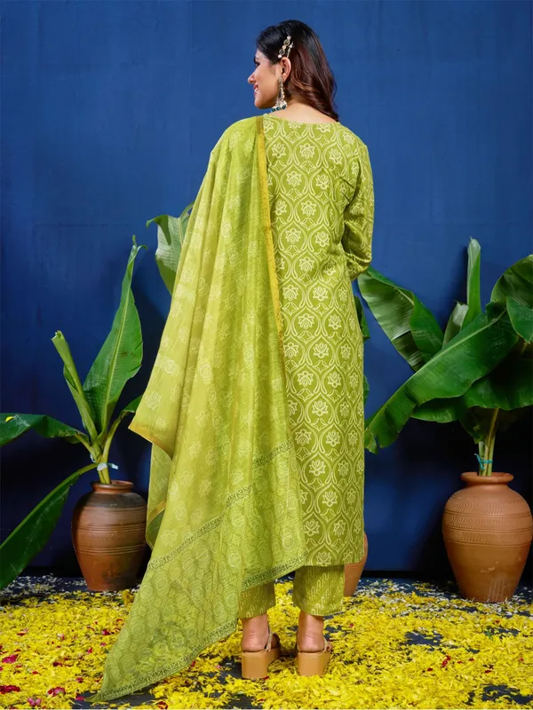 Green_&_Parrot_Kurta_Pant_Dupatta_Set_For_Women