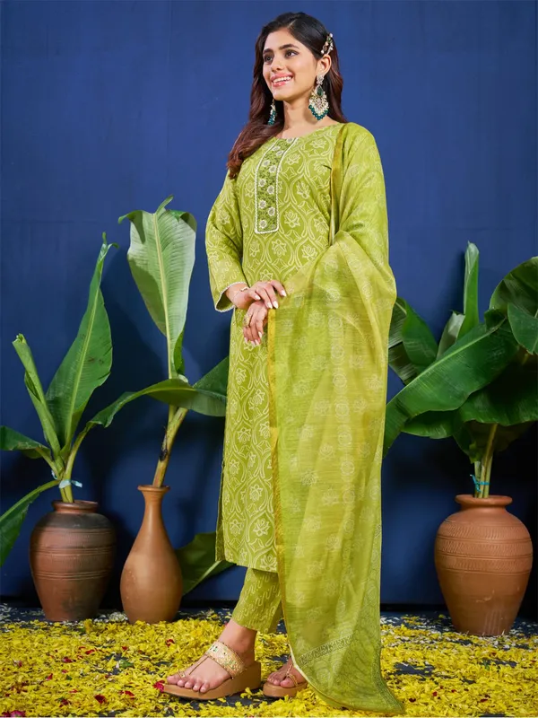 Green_&_Parrot_Kurta_Pant_Dupatta_Set_For_Women