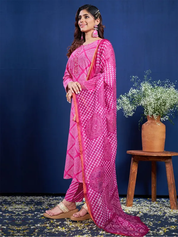 Pink_Kurta_Pant_Dupatta_Set_For_Women