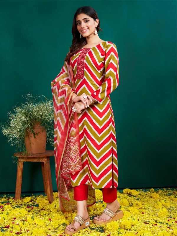 Red_Kurta_Pant_Dupatta_Set_For_Women