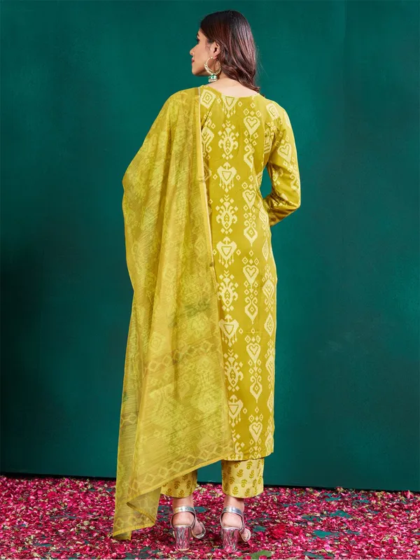 Yellow_Kurta_Pant_Dupatta_Set_For_Women