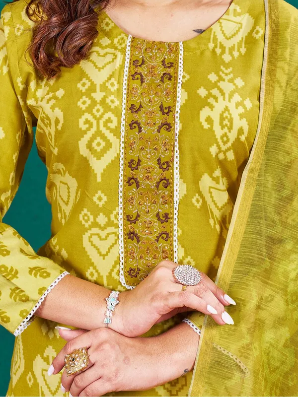 Yellow_Kurta_Pant_Dupatta_Set_For_Women