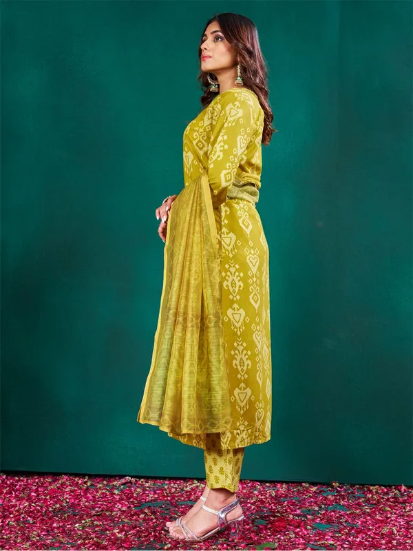 Yellow_Kurta_Pant_Dupatta_Set_For_Women