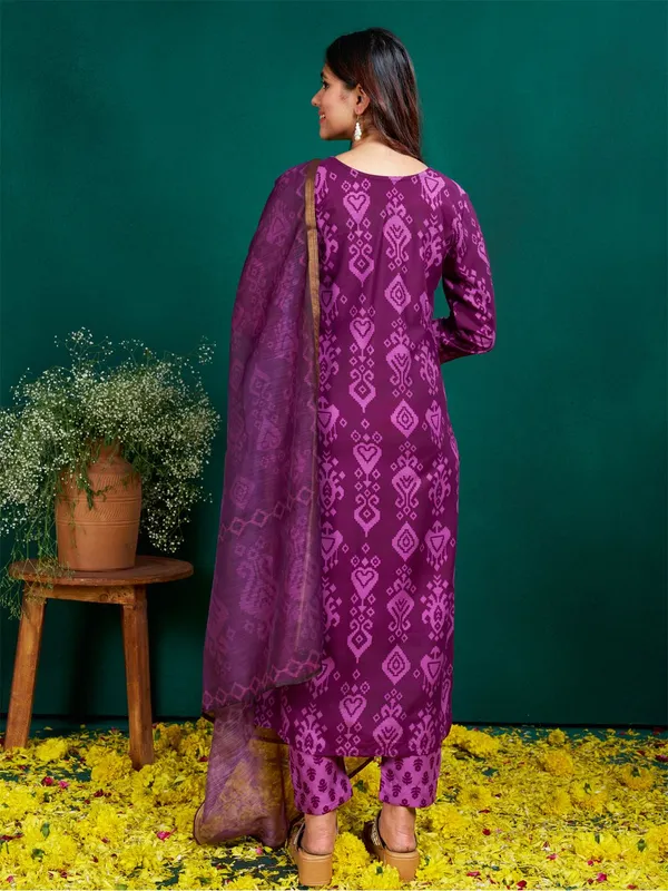 Purple_Kurta_Pant_Dupatta_Set_For_Women