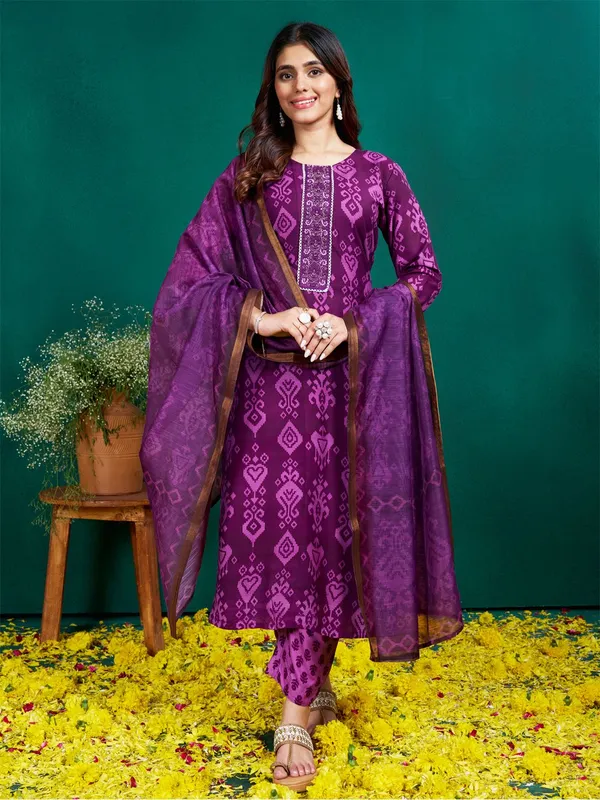 Purple_Kurta_Pant_Dupatta_Set_For_Women