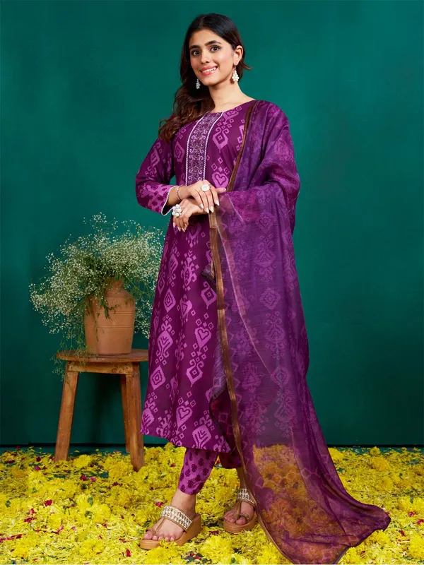 Purple_Kurta_Pant_Dupatta_Set_For_Women