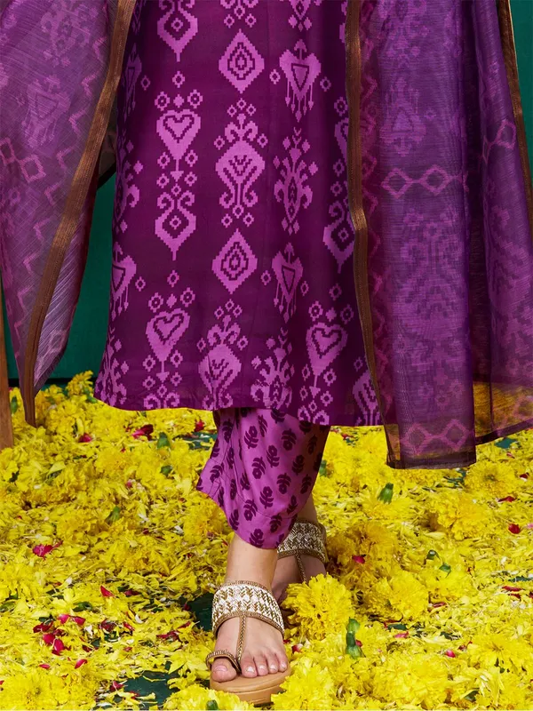 Purple_Kurta_Pant_Dupatta_Set_For_Women