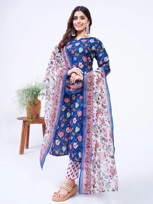 Blue_Kurta_Pant_Dupatta_Set_For_Women