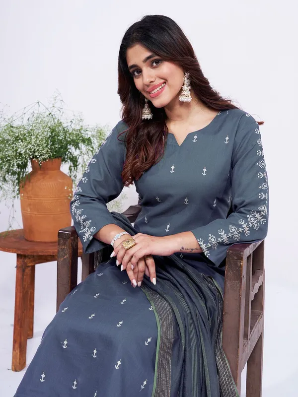 Grey_Kurta_Pant_Dupatta_Set_For_Women