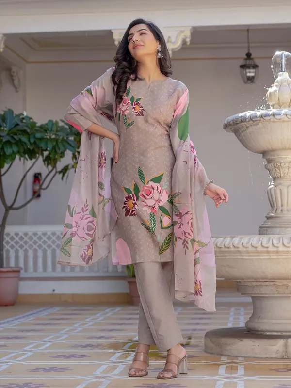 Beige_Kurta_Pant_Dupatta_Set_For_Women