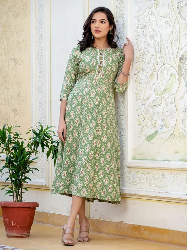 Green_Green_Printed_A-line_Kurta_For_Women