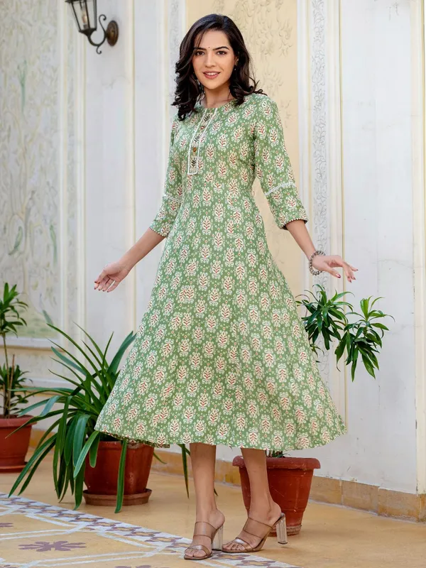 Green_Green_Printed_A-line_Kurta_For_Women