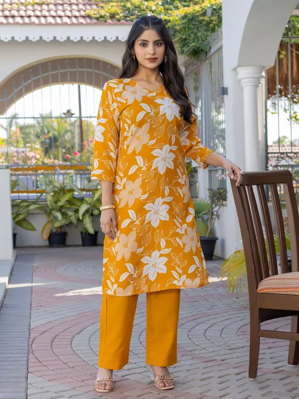 Yellow_Kurta_Pyjama_Set_For_Women