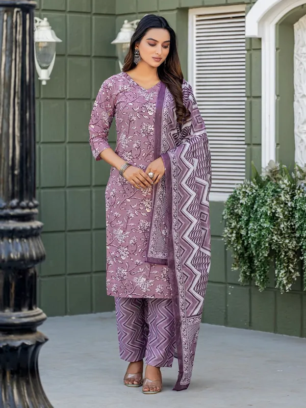 Purple_&_Lavender_Kurti_Pant_Dupatta_Set_For_Women