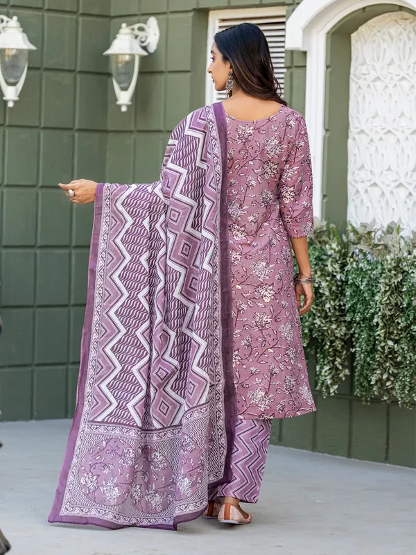Purple_&_Lavender_Kurti_Pant_Dupatta_Set_For_Women