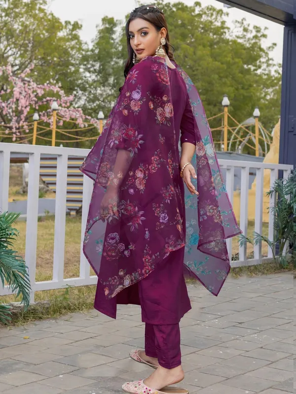 Purple_Kurta_Pant_Dupatta_Set_For_Women
