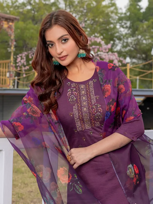 Purple_Kurta_Pant_Dupatta_Set_For_Women