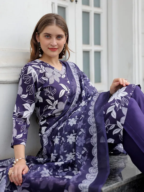 Purple_&_Jamun_Kurta_Pant_Dupatta_Set_For_Women