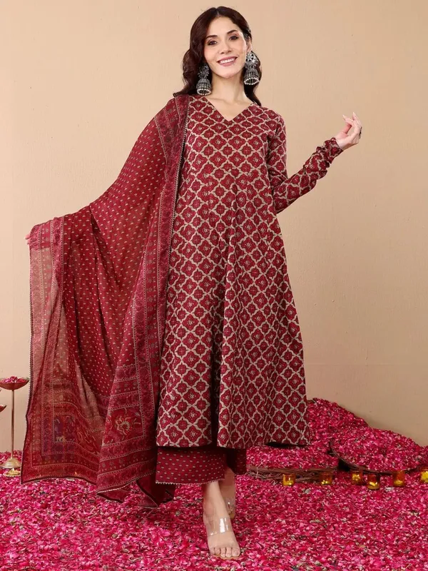 Maroon_Kurta_Pant_Dupatta_Set_For_Women
